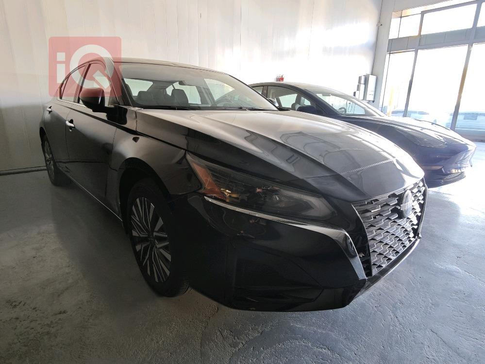 نيسان ألتيما